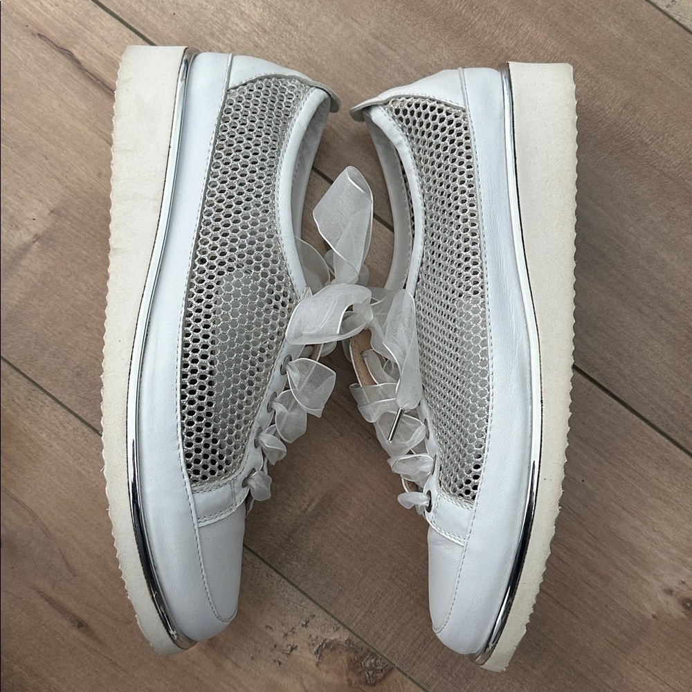 Ron White Novalee Mesh Lace Up Sneaker Silver Sz 7 (37.5) - Picture 12 of 13